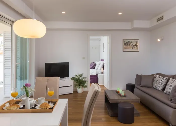 Apartments Nav